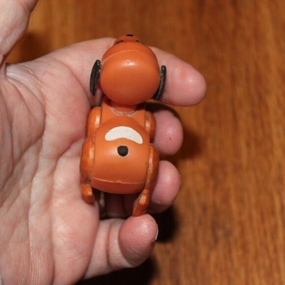 FISHER PRICE LITTLE PEOPLE BROWN TOY DOG ARTICULATED LEGS - Picture 3 of 4